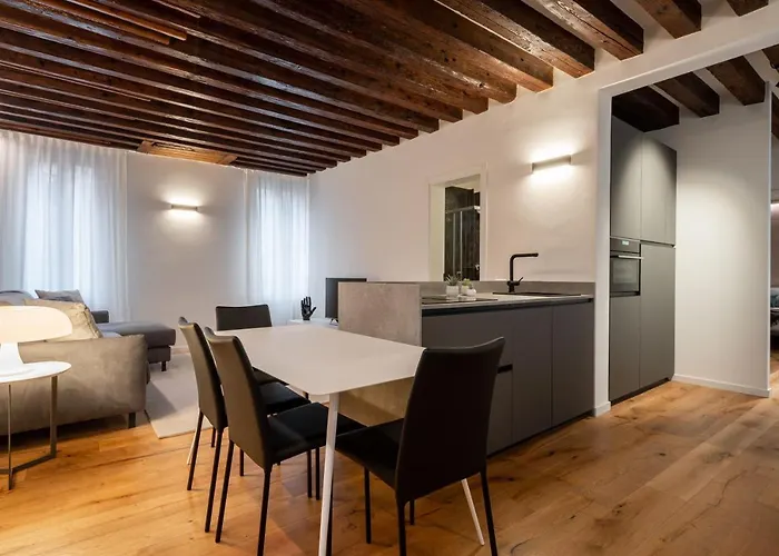 Sant'angelo By Wonderful Italy * Venezia